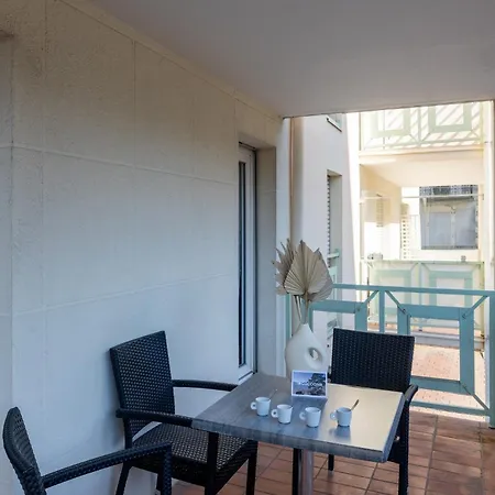 Parenthese De Bonheur - 600 M De La Αρασόν